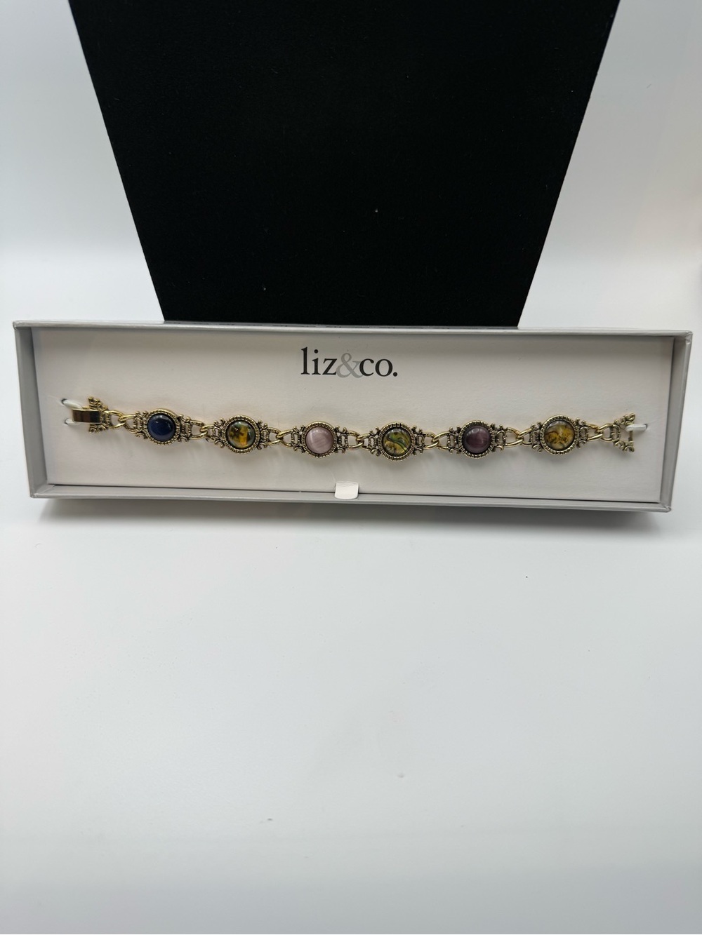 Liz & Co Gold Tone Link Bracelet 7 in Multicolor
Round Glass Stones
Lobster